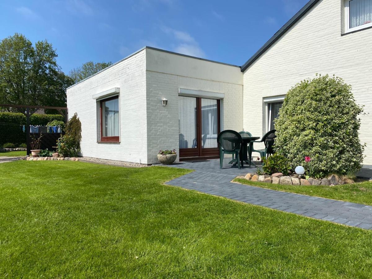 Ferienwohnung Von Postel Busumer Deichhausen Bagian luar foto